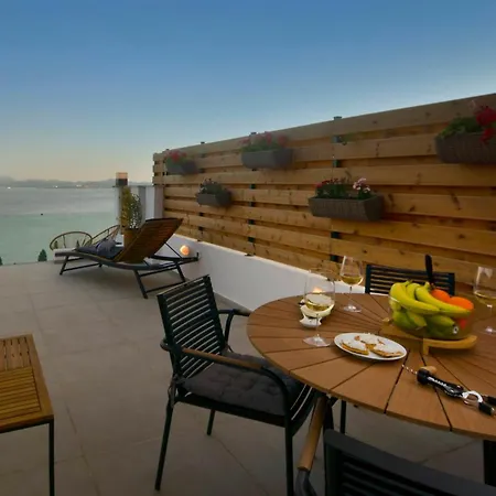 Ionia Living Apartment